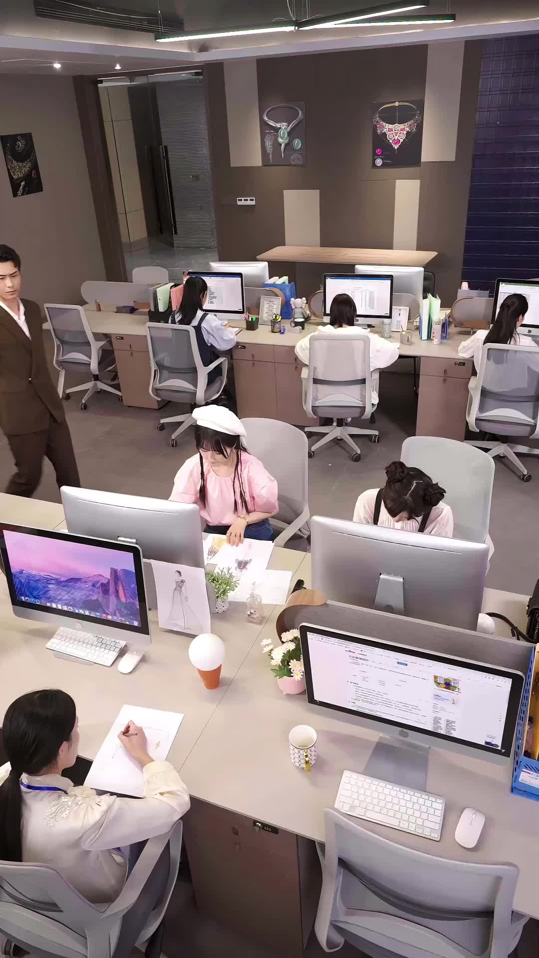 Episode 15 - Cubicle Cupid's Twist